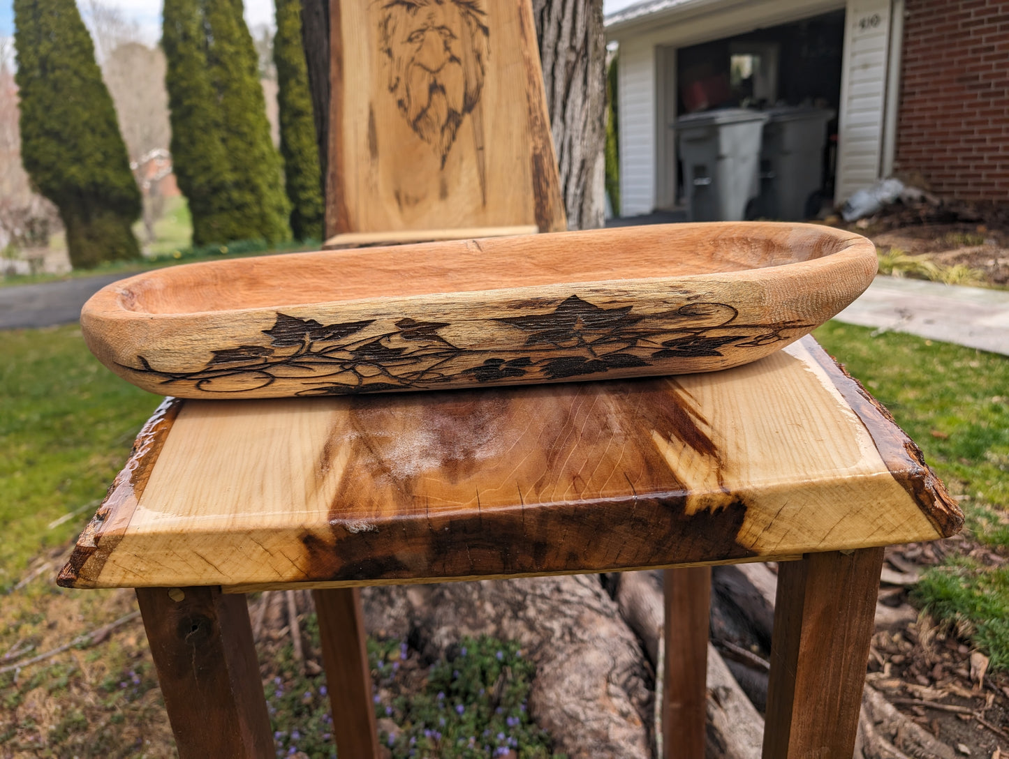 Dough Bowl with Ivy Pattern